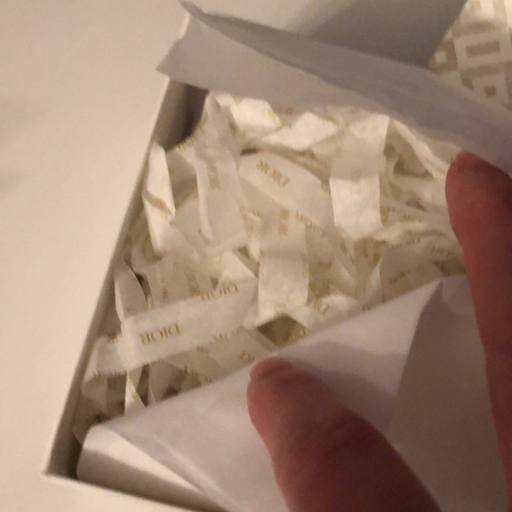 Dior Gift Box - Picture 7 of 8